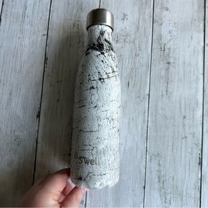 PREOWNED SWELL 17 OZ BIRCH TREE BARK PRINT WHITE BLACK GREY WATER BOTTLE